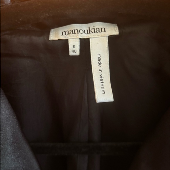 Alain Manoukian Black Tailored Blazer with Classic satin Lapels, size 8/40. - Picture 4 of 14